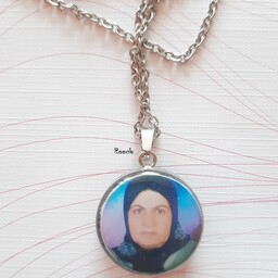 گردنبند اسم کیان و عکس مادر پدر عزیزان محسن پدرام 