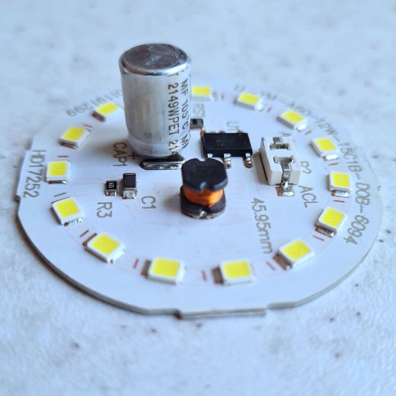 چیپ ال ای دی 12 وات ماژول دی او بی خازن دار  رنگ سفید  مهتابی مناسب جهت تعمیر لامپ chip led dob  12w 220v