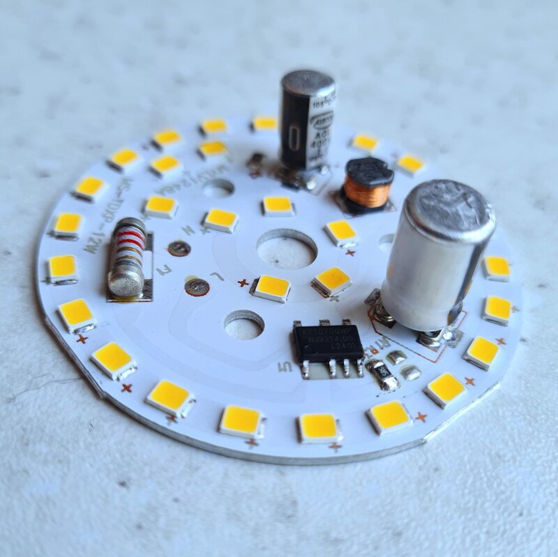 چیپ ال ای دی 12 وات ماژول دی او بی خازن دار  رنگ آفتابی مناسب جهت تعمیر لامپ. chip led dob  12w 220v