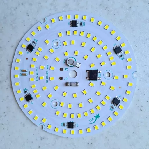 چیپ لامپ ال ای دی برق مستقیم50 وات  ماژول دی او بی رنگ سفید  مهتابی مناسب جهت تعمیرلامپ  chip led  dob XGD 50w 220v