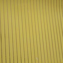 کاغذ کادو طلاکوب طرح راه راه رنگ زرد ابعاد 70 در 50