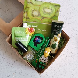 باکس هدیه ارایشی بهداشتی سبز