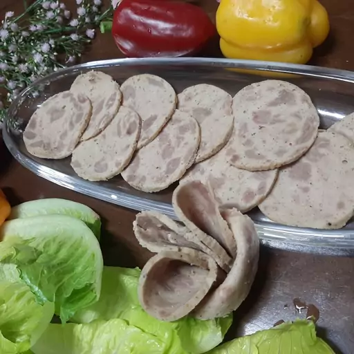 ژامبون مرغ (نمایشی گوشت) خانگی نیم کیلو 