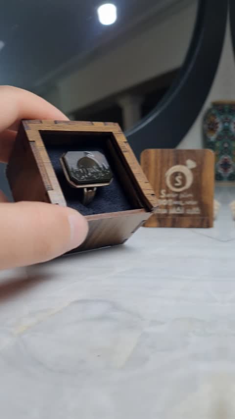 انگشتر عقیق مشکی خطی زیبا