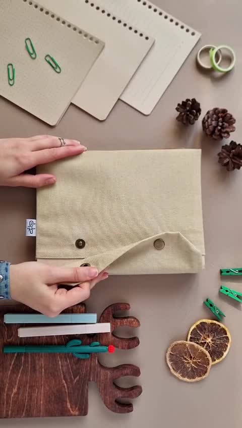 کلاسور پارچه ای طرح سرو چمان