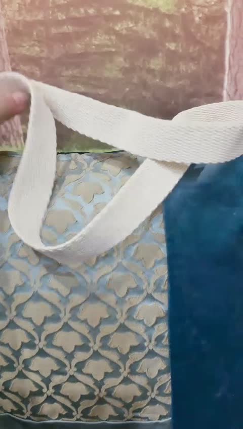 توت بگ از جنس مخمل