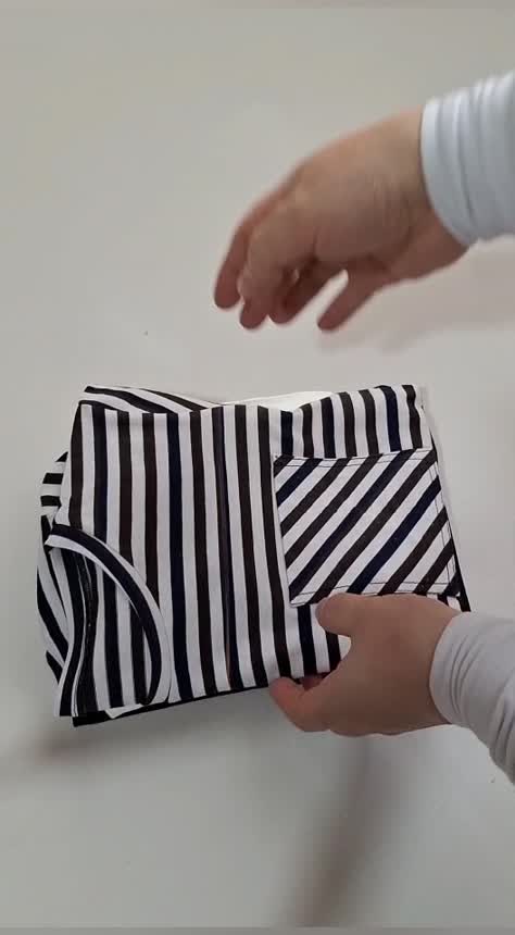 ست تیشرت و شلوارک پسرانه نخ پنبه مدل راه راه