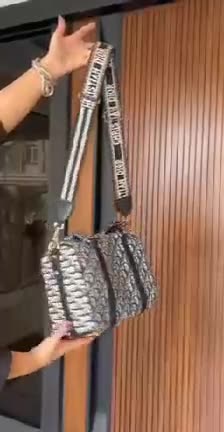 کیف زنانه صندوقی مارک دیور بند نواری 