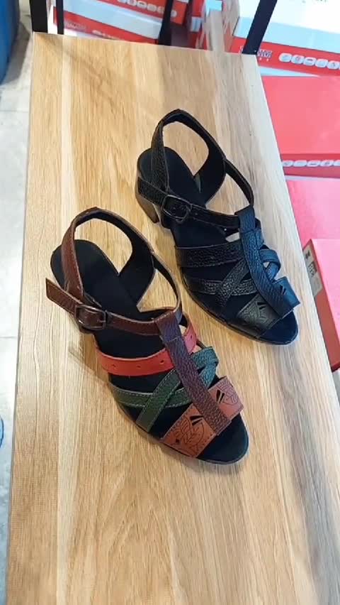 کفش زنانه چرم طبیعی مدل کتی 135چرم گواشیر
