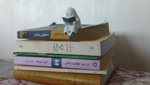 فیگور روح کتابخون دکوری کیوت روح (پس کرایه)