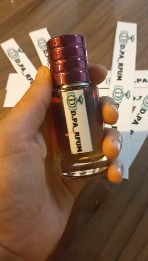ادکلن فارنهایت 20میل فرانسوی و عطر فارنهایت از 10 تا 1000گرمی فرانسه و سوئیسی. 