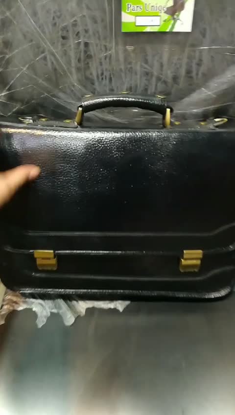 کیف اداری چرم طبیعی گاوی با ضمانت نامه کتبی.کیف اداری قفل دار همراه باکیف کارت.بسته2عددی.کیف رمزدار.اداری رمزدار.عمده.تک