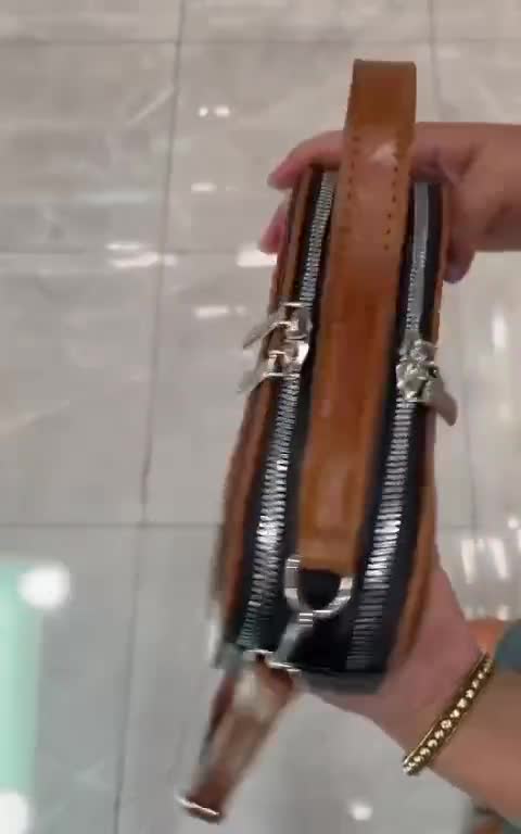 کیف زنانه میو مستطیلی(قبل از ثبت سفارش موجودی بگیرید)