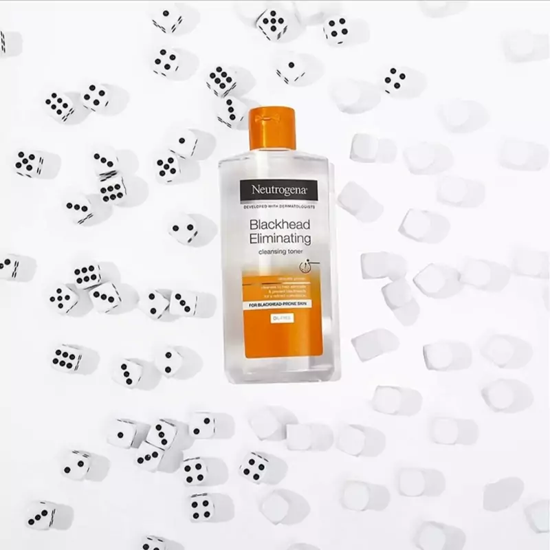اسکراب تیوپی رفع جوش سرسیاه Neutrogena مدل Blackhead Eliminating