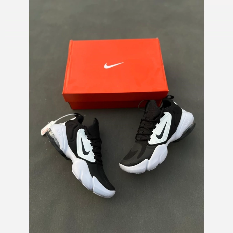 کفش نایک ساواج Nike Alpha Savage