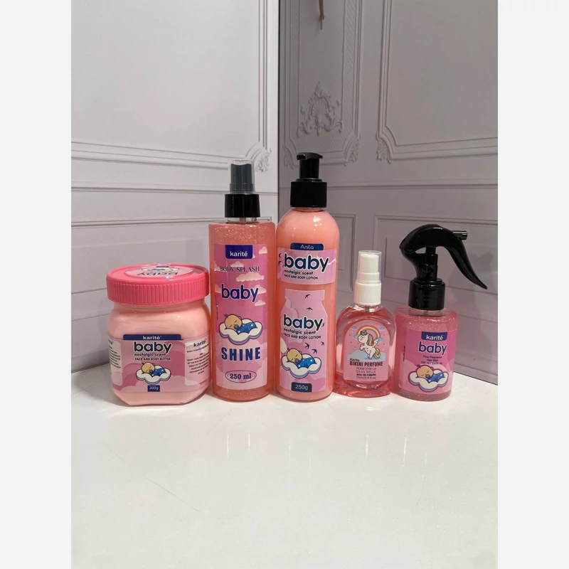 پک هدیه بیبی مراقبت بدن و مو شامل لوسیون کره بدن عطرمو عطربیکینی و بادی اسپلش 5عددی