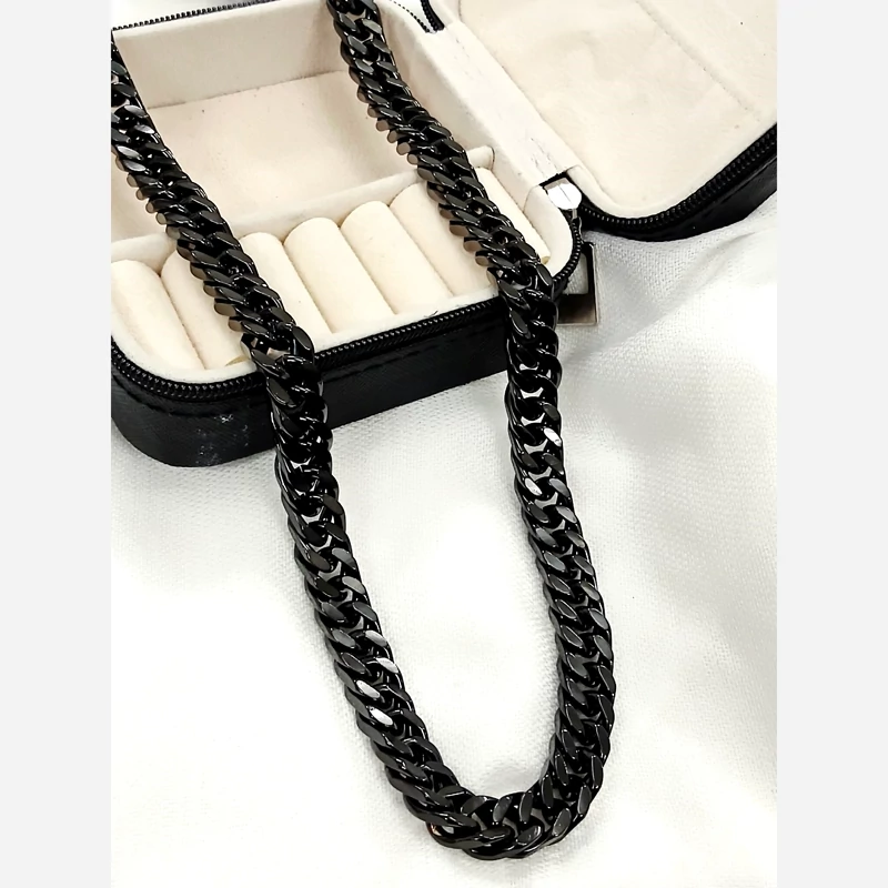 گردنبند مردانه مدل کارتیه Cartier سیاه قلم جنس استیل عیار 316 رنگ کاملا ثابت کد ztk (پس کرایه)