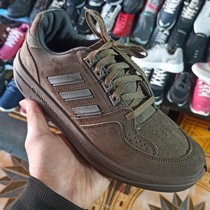 کفش طرح فاتح چرم طبیعی مدل adidas توجه کنید طرح فاتح تولید تبریز