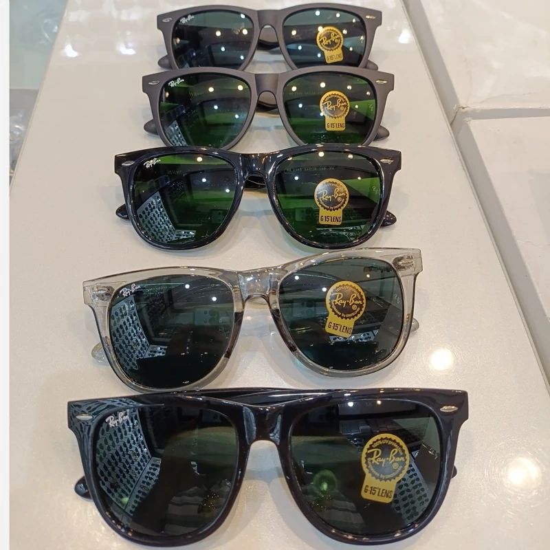 عینک آفتابی ریبن ویفرر شیشه سنگ مشکی که همراه پک کامل ریبن Rayban WAYFARER RB 2140 سایز 54