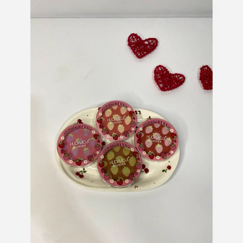 رژگونه طرح توت فرنگی