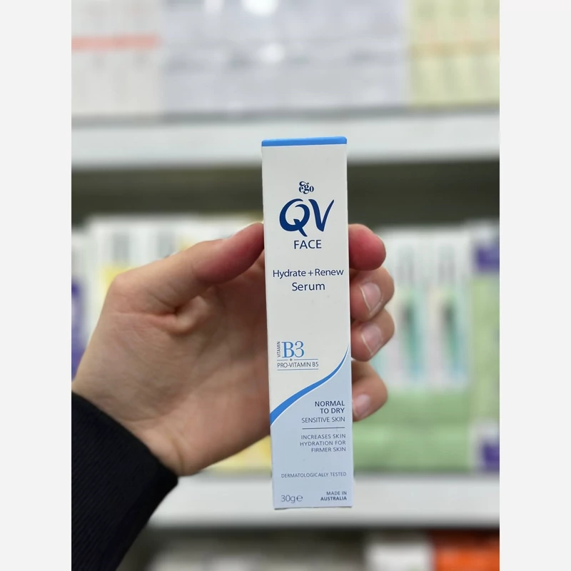 سرم ابرسان و بازسازی کننده پوست QV