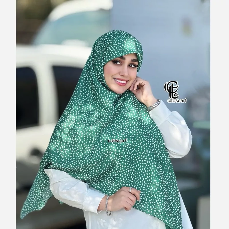 روسری نخی کاستوم طرح سپید قواره 110