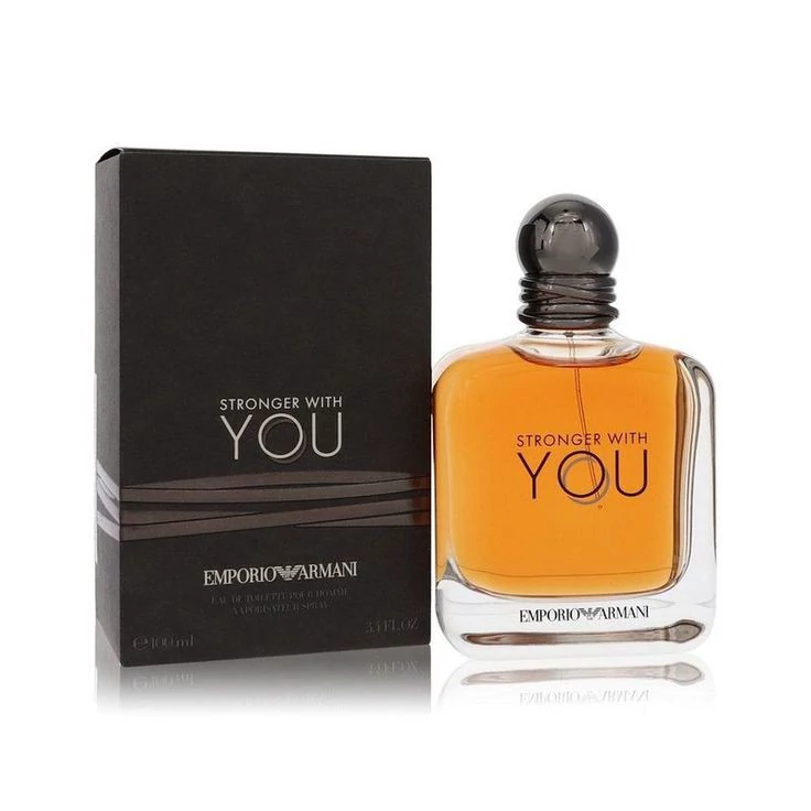 عطر استرانگر ویت یو 10 گرمی با شیشه اسپری رایگان