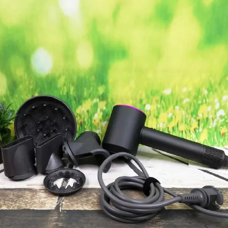 سشوار حرفهای 1600 وات super hair dryer، موتور AC، وزن 160 گرم، المنت سرامیک تورمالین، دارای سری دیسپانسر، متمرکزکننده...
