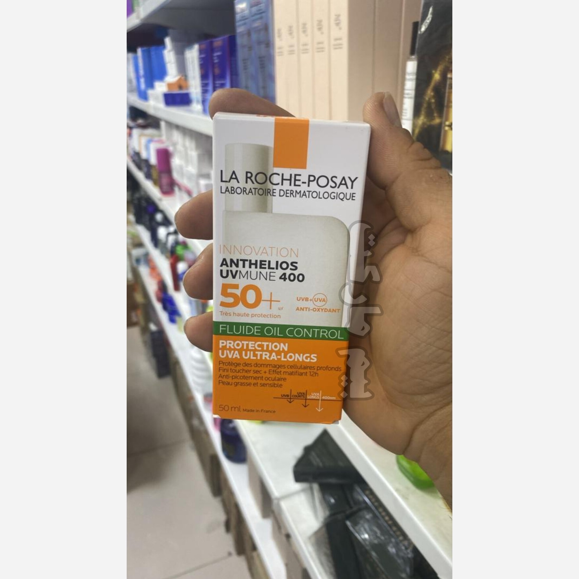 ضد آفتاب لاروش پوزای فلویید SPF+50 مخصوص پوست چرب و حساس بی رنگ 50 میل اورجینال فرانسه