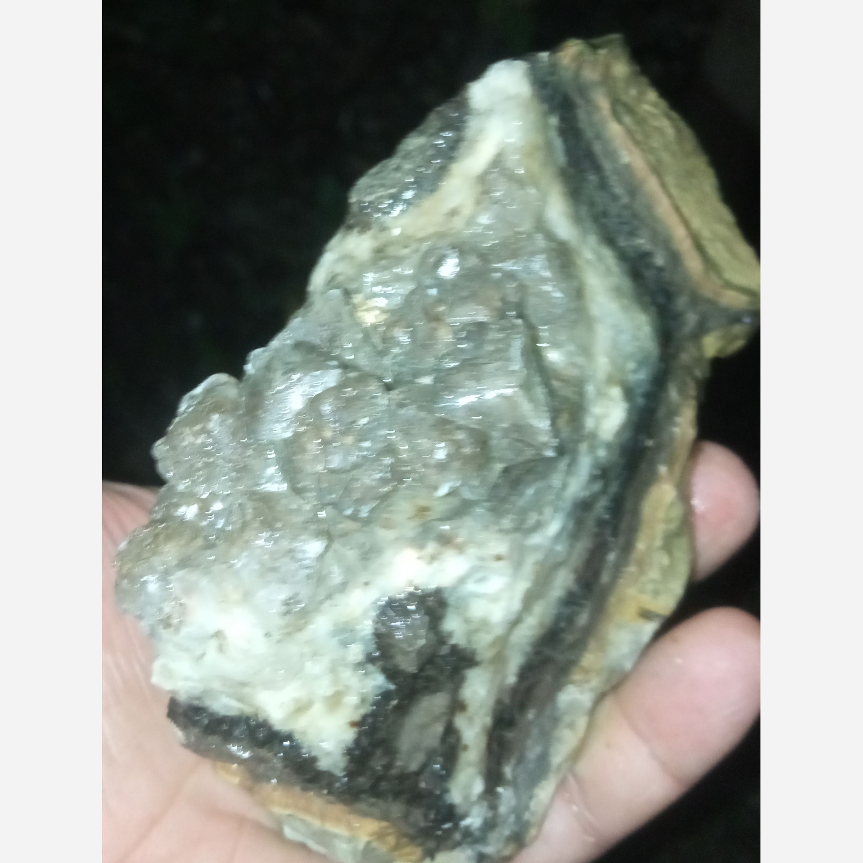 سنگ راف کوارتز دودی دکوری