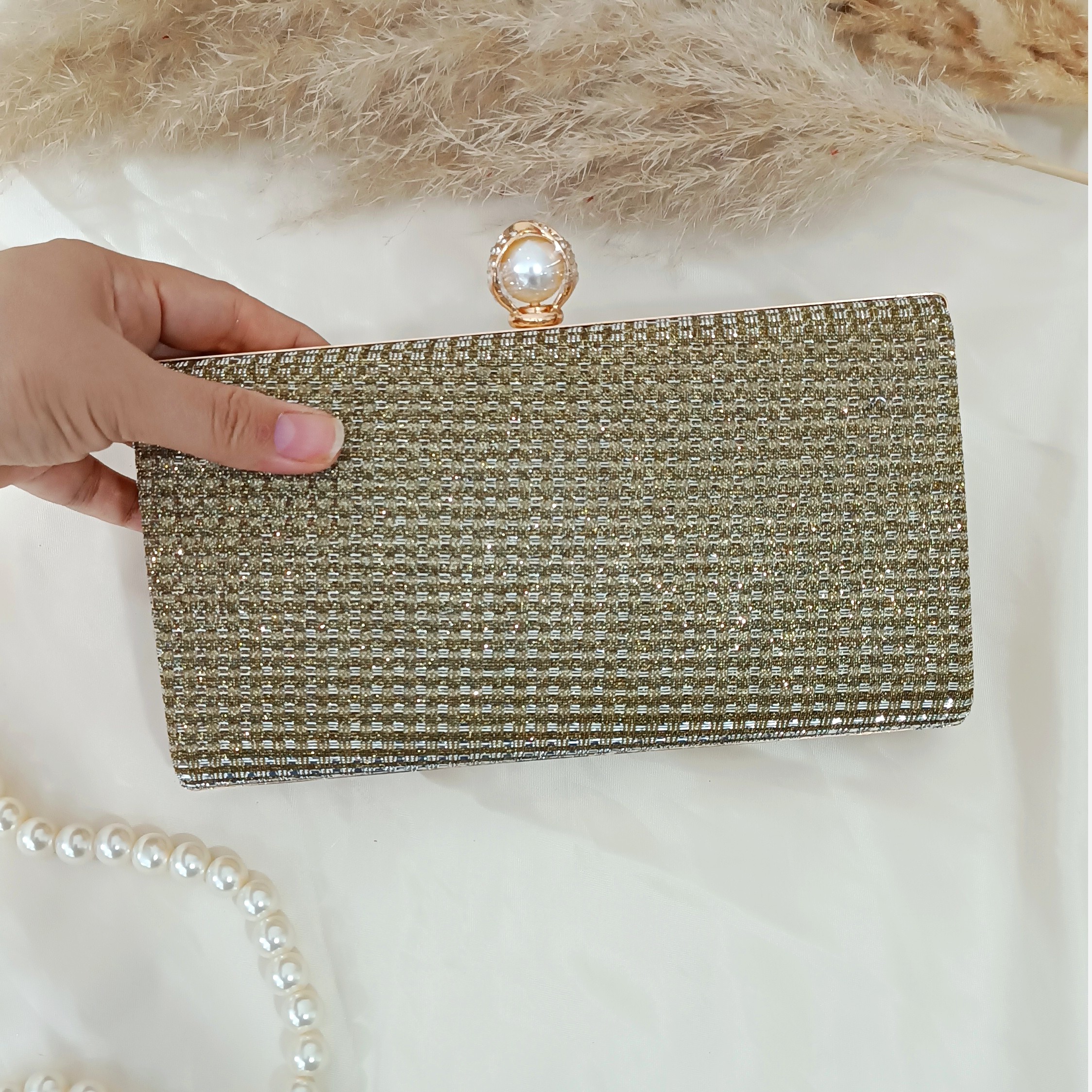 کیف زنانه مجلسی دستی کوچک طلایی لمه(دستساز) ارسال رایگان