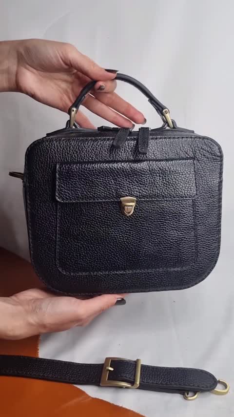 کیف دوشی بانو چرم طبیعی دستدوز