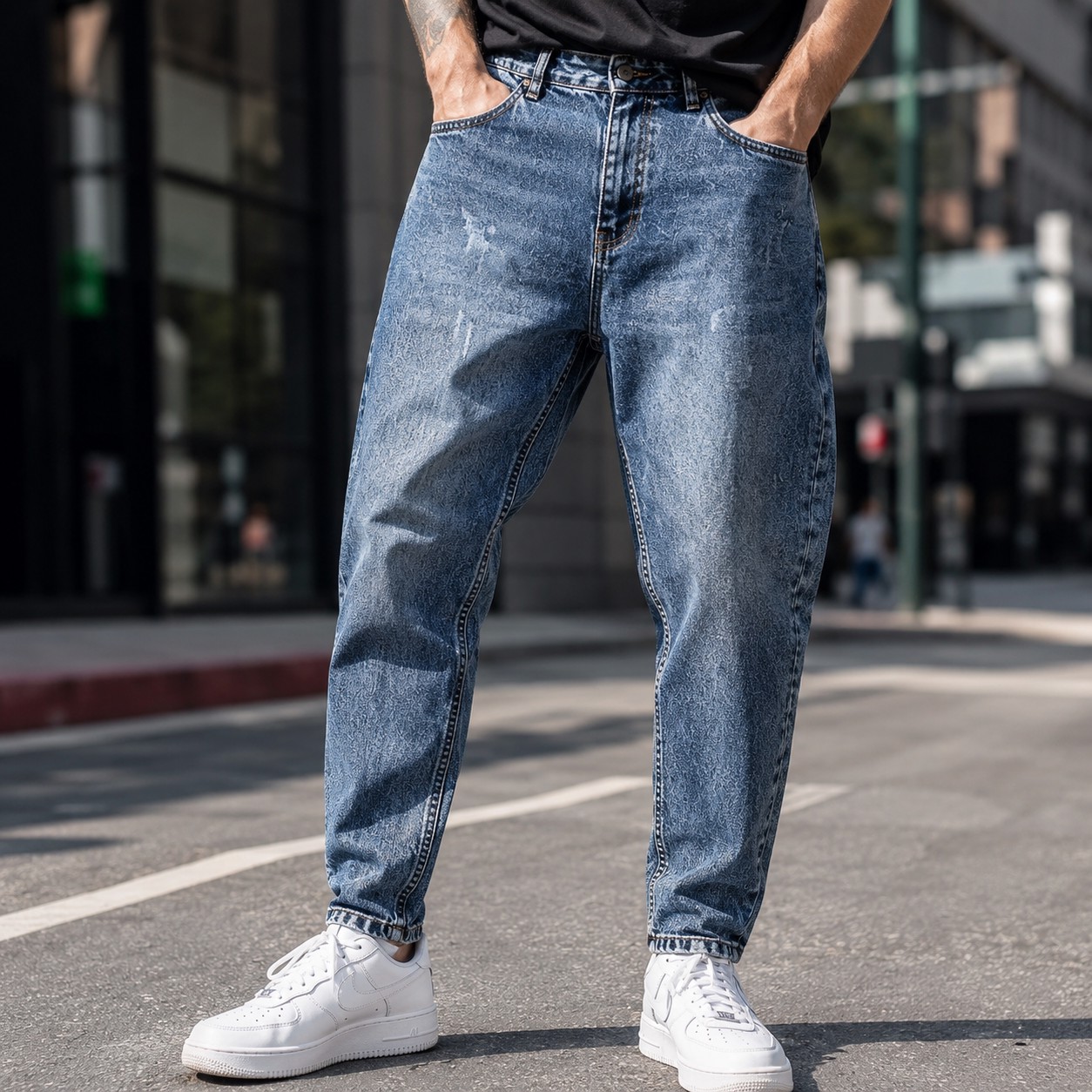 شلوار مامفیت مردانه رنگ آبی روشن سنگ شور مدل MOM Fit BRONIVAN Distressed Jeans