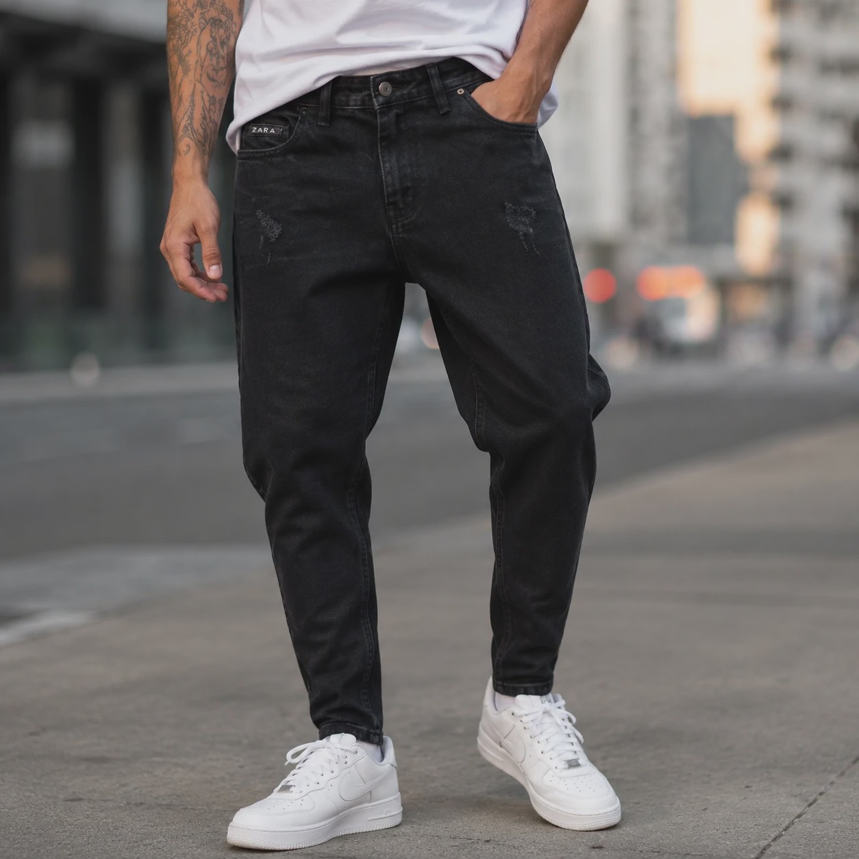 شلوار جین مام فیت مردانه رنگ مشکی کلاغی بدون سایه مدل Jet Black Mom Fit streetwear