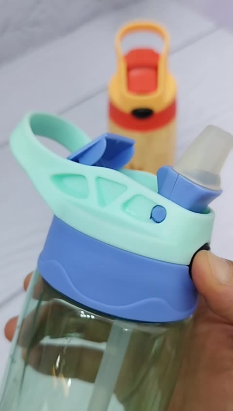 قمقمه نی دار کودک 