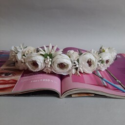 تاج گل سر عروس دیزاین کفشدوزک مدل نسترن سفید (7 گل )