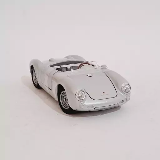 ماکت ماشین فلزی Porsche 550 Spider برند Welly  مقیاس یک بیست و چهارم