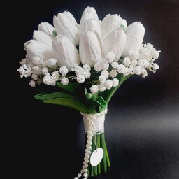 دسته گل عروس لاله تور دار 