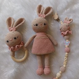 ست سه تیکه عروسک بافتنی خرگوش طرح دخترانه مناسب سیسمونی