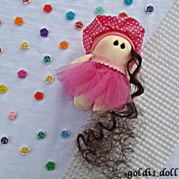 عروسک روسی دختر صورتی با موی فر بلند.  عروسک جاکلیدی  عروسک دستساز  عروس 12 سانتی 