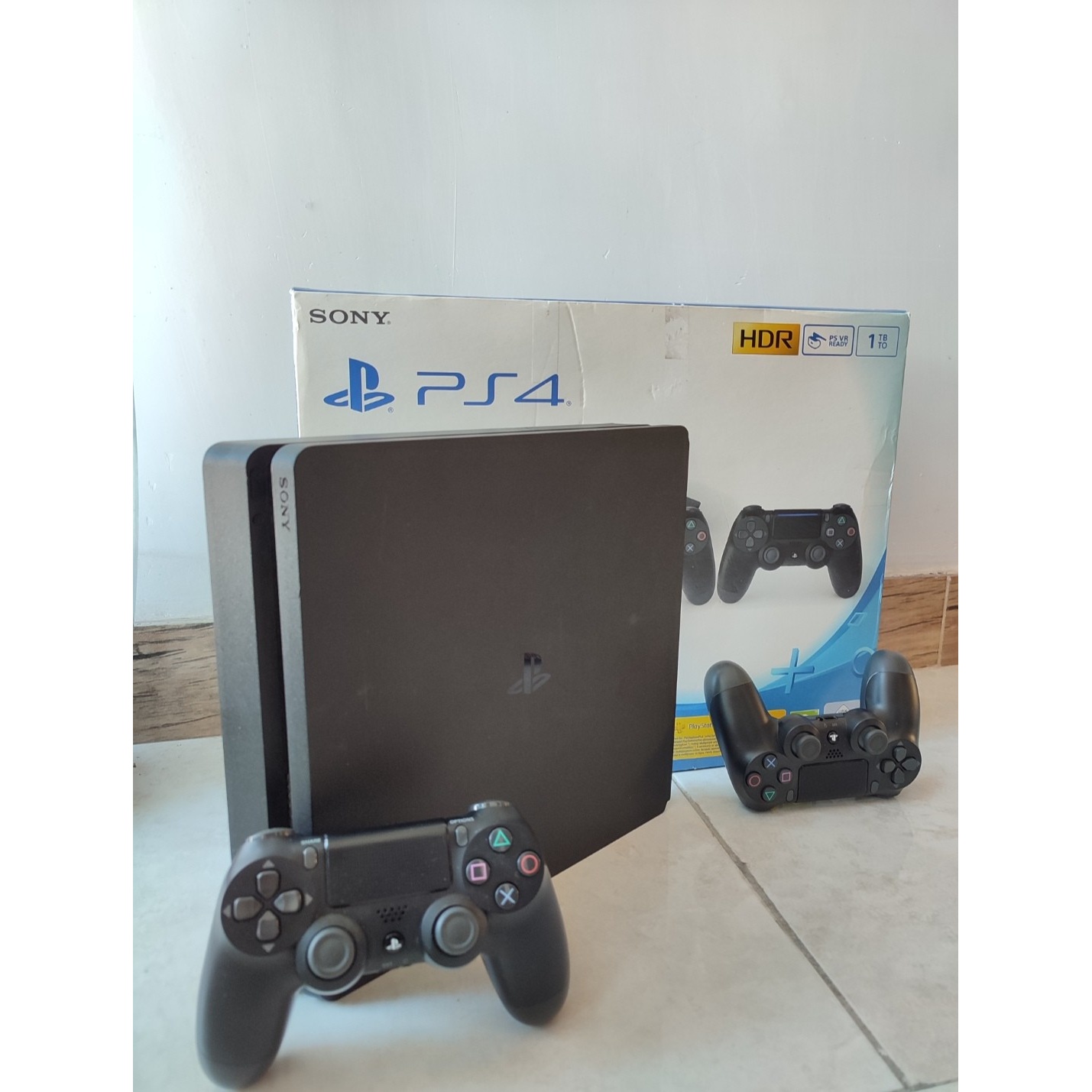 Ps4اسلیم یک ترابایت اکانتی(کارکرده)