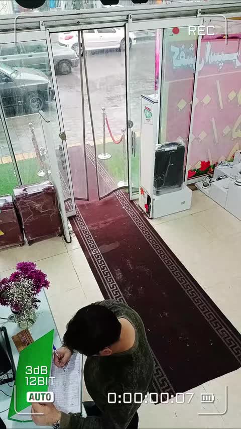 کتونی نایکSBمردانه رنگ سفیدکرم