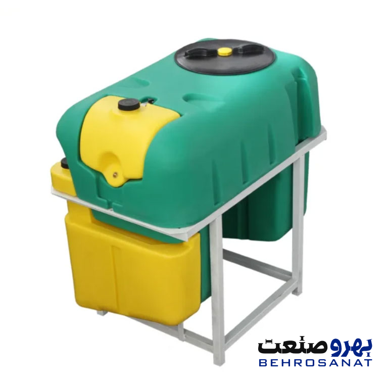 سمپاش 800 لیتری پشت تراکتوری سبز طبرستان