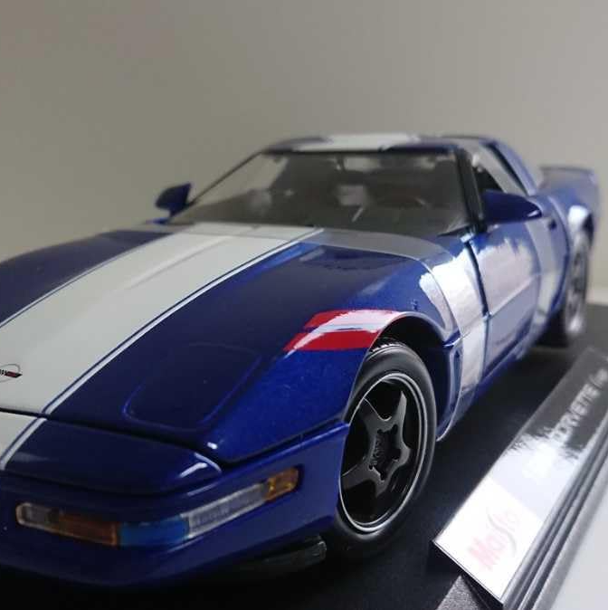 ماکت ماشین کوروت Chevrolet Corvette Gran Sport Blue 1996