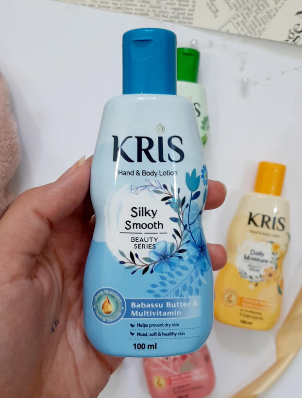 لوسیون بدن کریس KRIS مدل Silky Smooth آبی حجم 100 میل