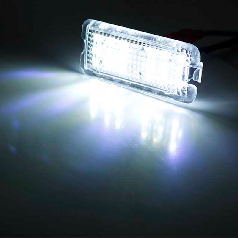 چراغ صندوق عقب و داشبورد خودرو چیکال مدل P-876-SMD مناسب برای پژو 206/207