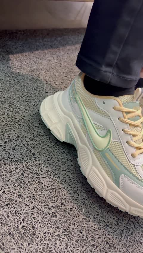کتونی نایک لژدار شیک مشکی سفید کرم زنانه دخترانه کفش ونس اسپورت راحتی نایکی NIKE رانینگ سبک طبی روزمره پیاده روی کرمی