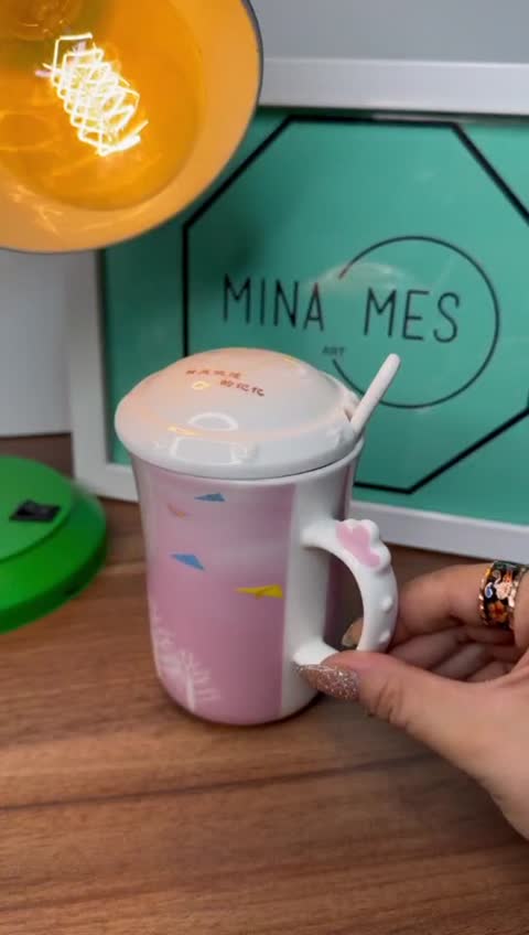 ماگ سرامیکی درب دار صورتی