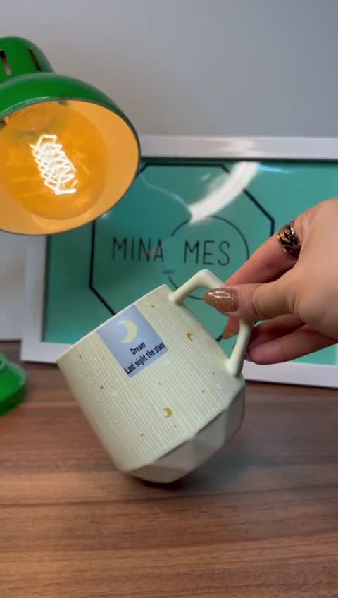 ماگ طرحدار سبز پاستلی
