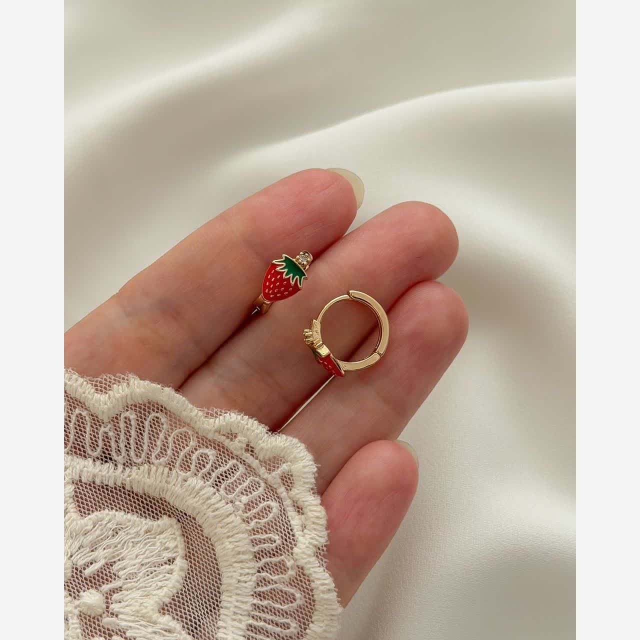 گوشواره توت فرنگی قرمز ناز و کیوت ژوپینگ کد 3406